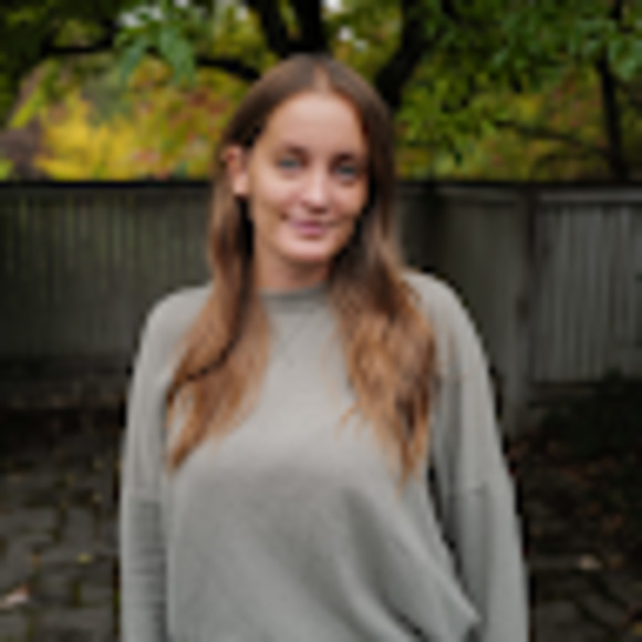 Meet your Posher, Erin - Picture 1 of 1